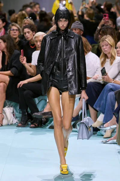 Look 43
